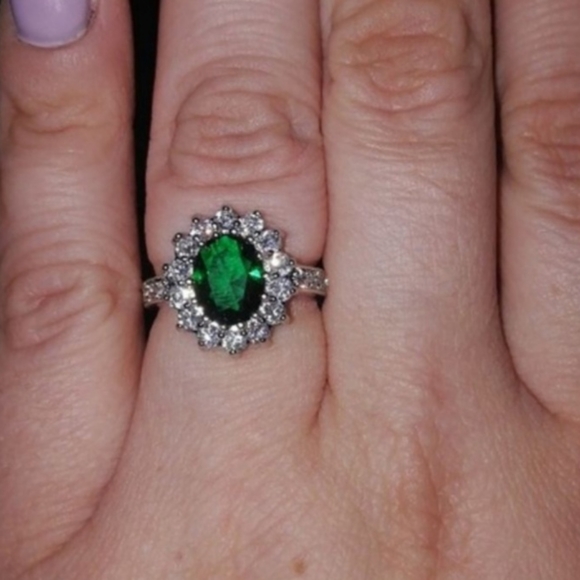New 1.5 ct Emerald Diamond 14k White Gold Engagement Ring - Picture 2 of 4